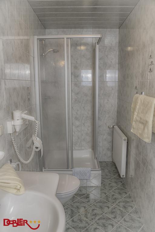 וויסנבאך אם לך Ferienhotel Dobler חדר תמונה