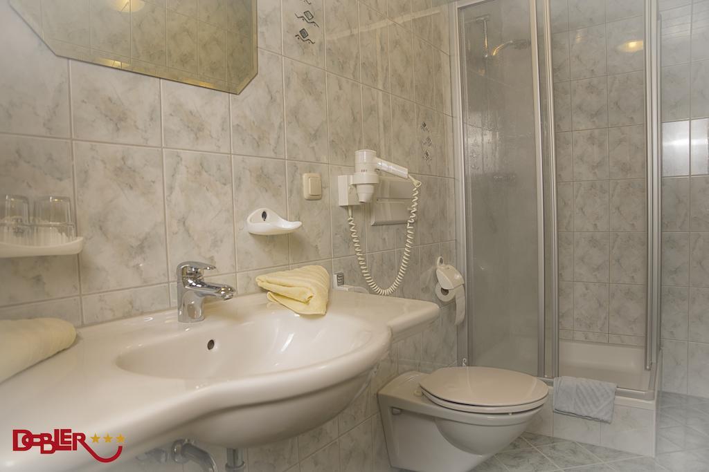 וויסנבאך אם לך Ferienhotel Dobler חדר תמונה
